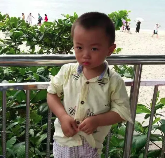  曾经的问题宝贝，竟然把妈妈感动哭了